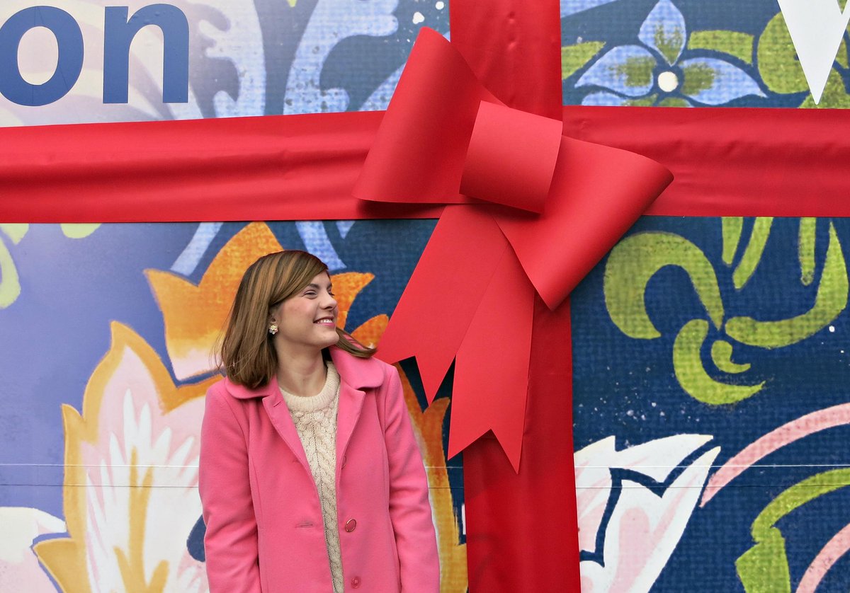 STVDundee's tweet image. See when the @VADundee's first touring exhibition #DesignInMotion is coming to see you: dundee.stv.tv/articles/31019…