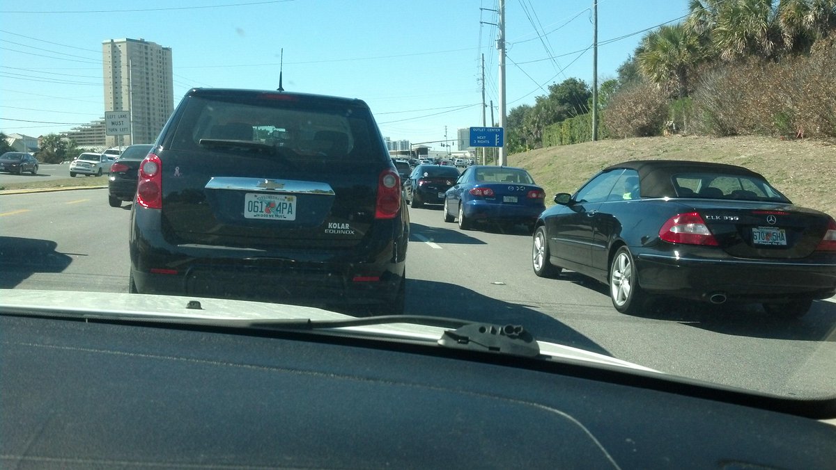 WEARLauraHussey's tweet image. If this is winter traffic in Destin, what's summer going to be like? #localproblems #atleastitssunny