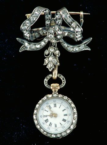 amhistorymuseum's tweet photo. "If you're lost you can look, and you will find me /
Time after time" - Cyndi Lauper 
♥ http://t.co/c2oonapfkK http://t.co/VT0R8aHEQT