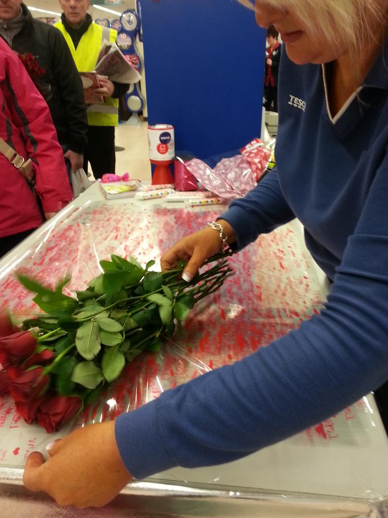 Happy customers with compl flower wrapping today and lots of money raised for Diabetes UK &amp; British Heart Foundation