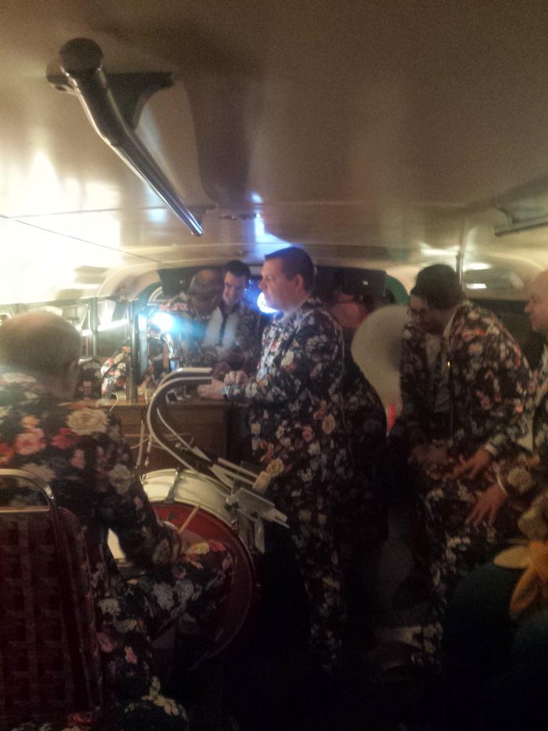 Factor12Music's tweet image. Onderweg naar het volgende optreden! Was een mooi feestje bij de Gouden Leeuw :) #factor12ontour #carnaval2015