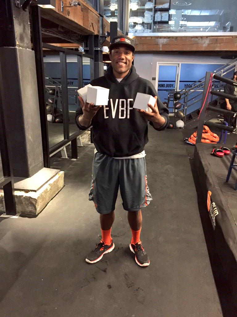 troybostonapts's tweet image. A true fighter @George_Foreman3 &amp;amp; @everybodyfights keep Boston fit. #TroyLove for them!