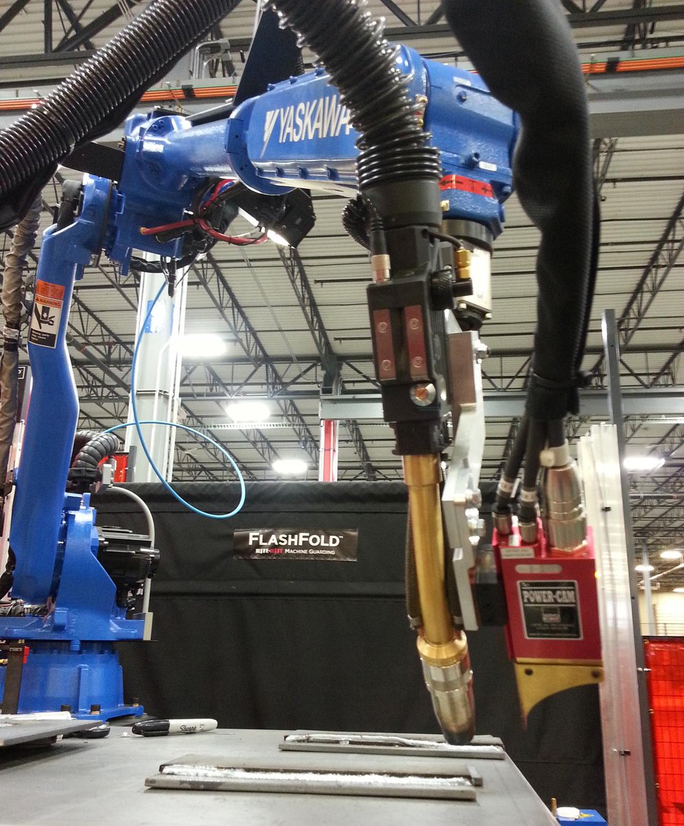 Yaskawa_Motoman's tweet image. We&apos;re testing #seamtracking today! hubs.ly/y0w_d-0 #welding #Comarc
