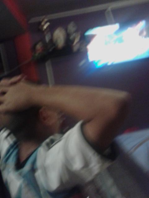paolacasella35's tweet photo. acá el poro viendo la tele♥ http://t.co/brycHzta6Q