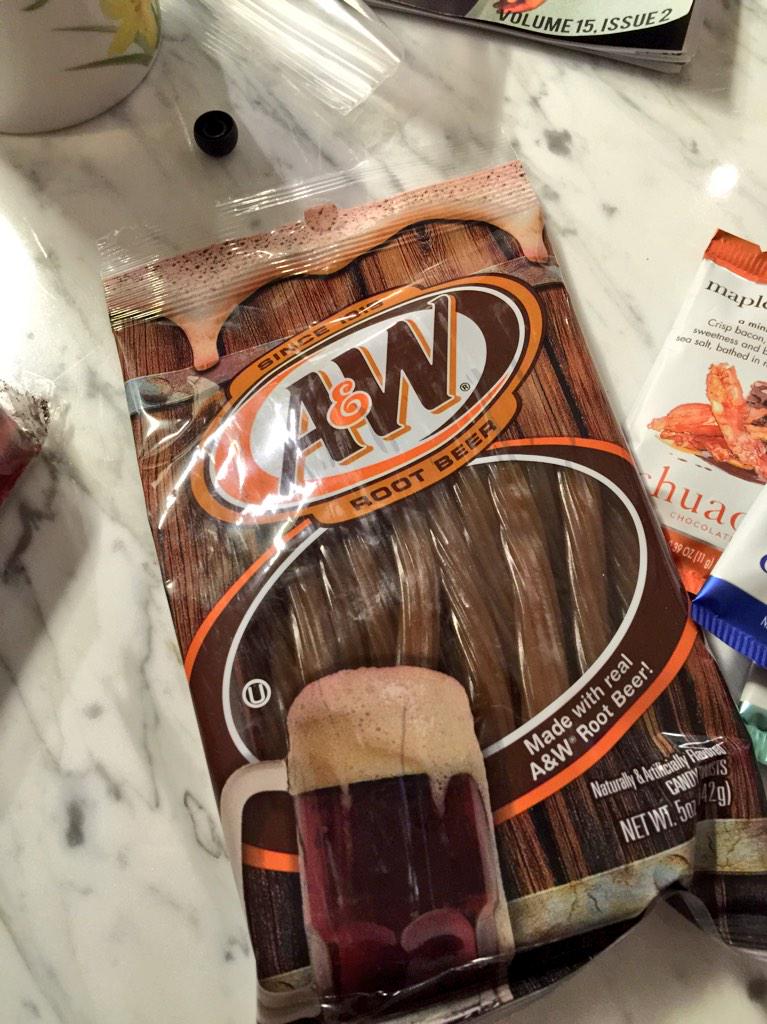 michaelusling's tweet photo. @kennedylryan #snackbae find of the day http://t.co/NOoLN8jud6
