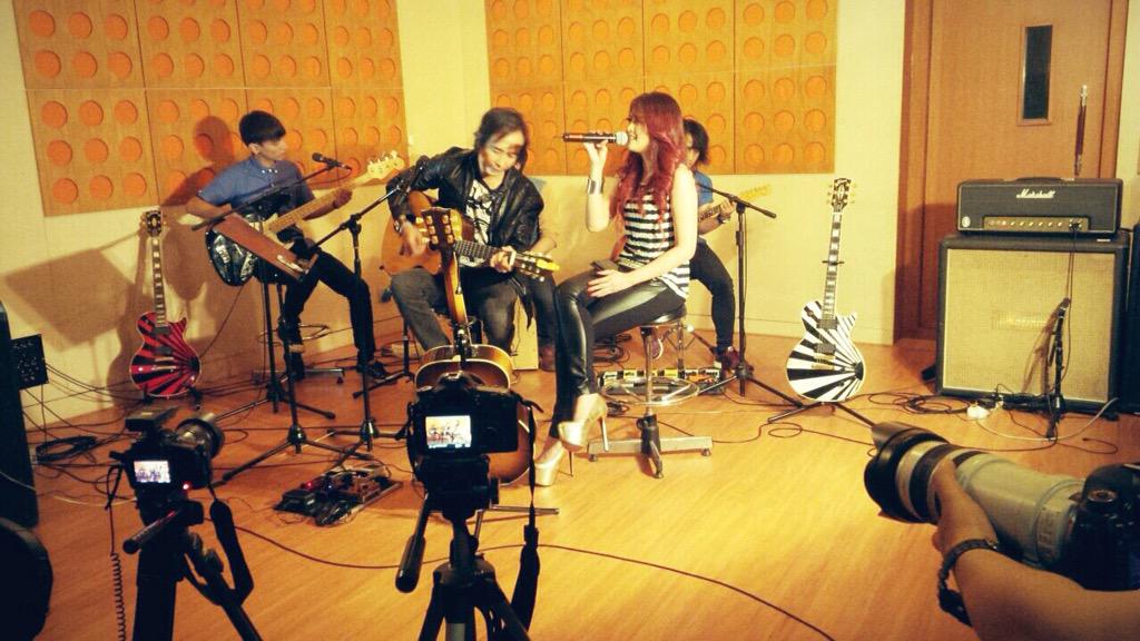 Preview single terbaru Piyu ft Audrey - Labil Thks utk <a href="/liputan6dotcom/">LIPUTAN6</a> yg sudah mampir ke <a href="/UPbeatStudio/">UPbeat Studio</a> #Labil