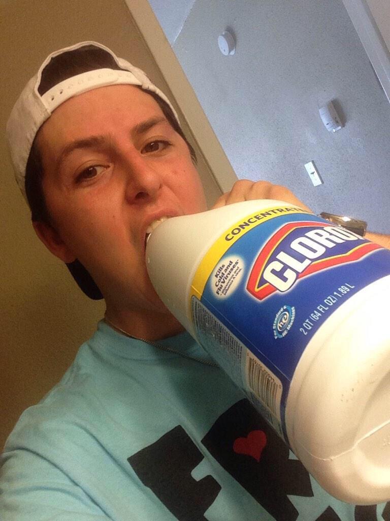 TheColIegeLife's tweet image. All these 50 Shades of Grey tweets got me like: