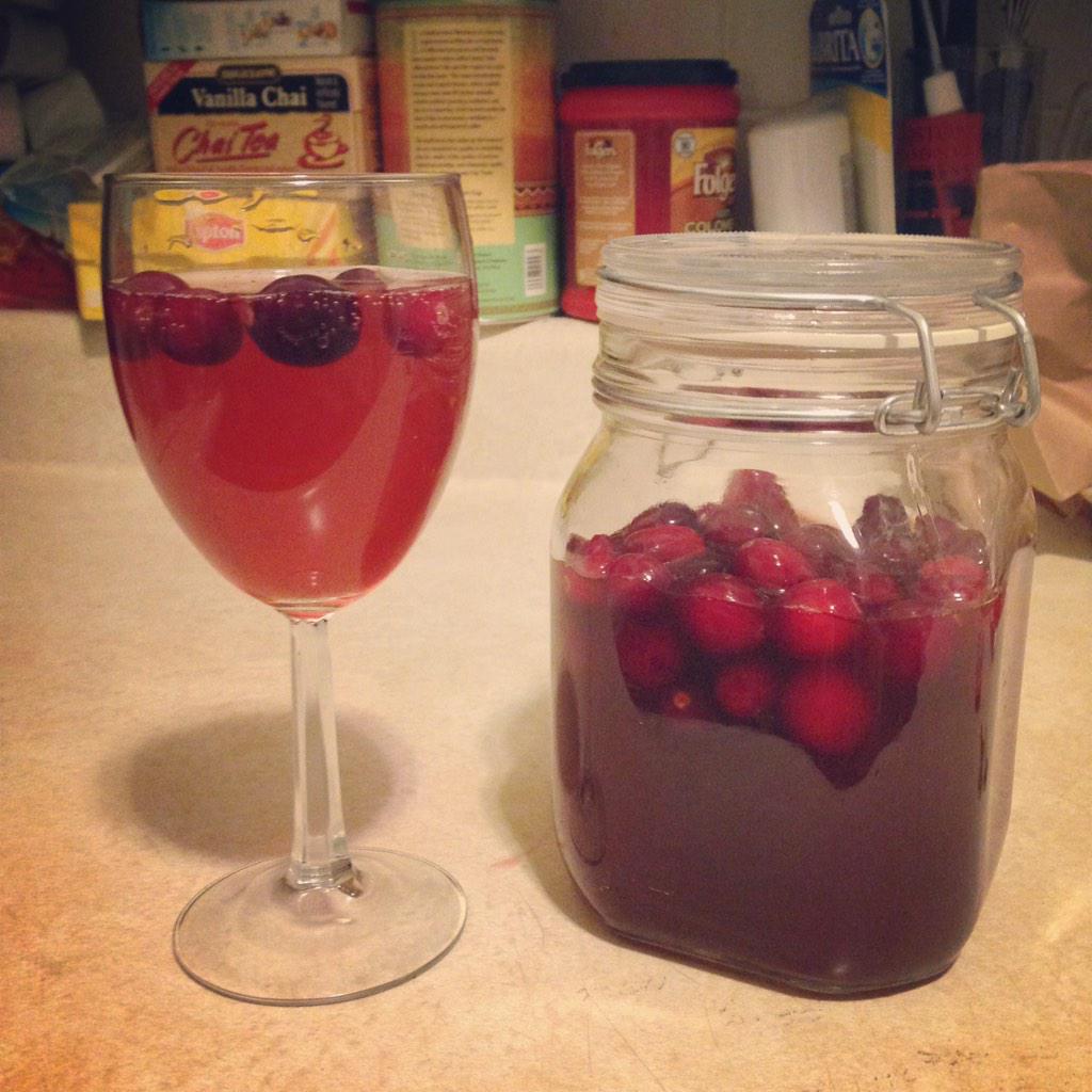 behindbarsblg's tweet photo. Great at easy cocktail to make at home using a delicious and unique ingredient Sorel @TheLiquortarian #neverlastcall http://t.co/h2yLf3heJr