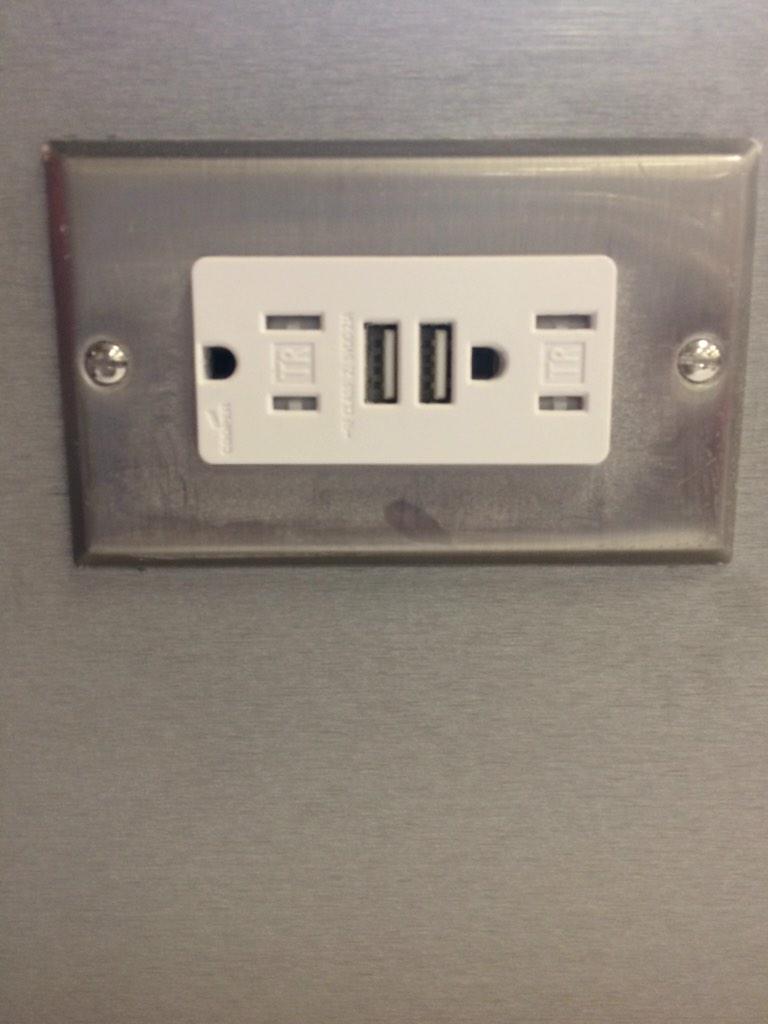 Siir2You's tweet image. The world is changing #USBPlug