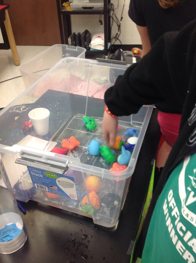 WhalenBrooke's tweet photo. Stem students hosting a probability carnival #HBMShawks #HBMSstem @MasonZabrina2 http://t.co/9izjPU7L4M