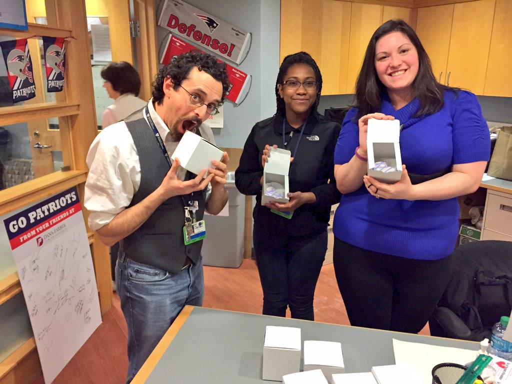 troybostonapts's tweet image. One of our favorites today, @DanaFarber got some #TroyLove @Partyof_Two