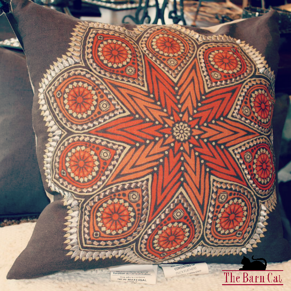 ShopBarnCat's tweet image. Do you add throw pillows to your space?