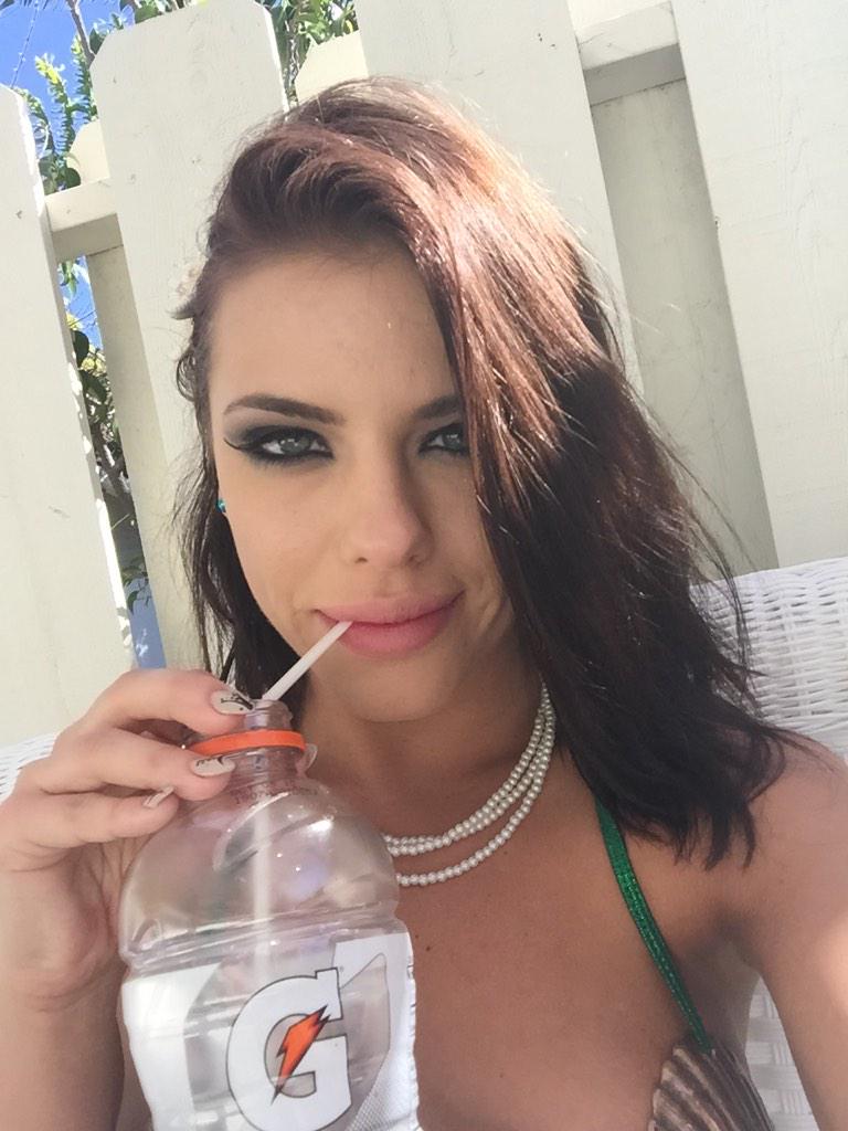 Adriana Chechik 9