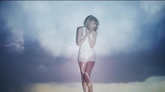 estiloswift's tweet image. S E N S A C I O N A L!