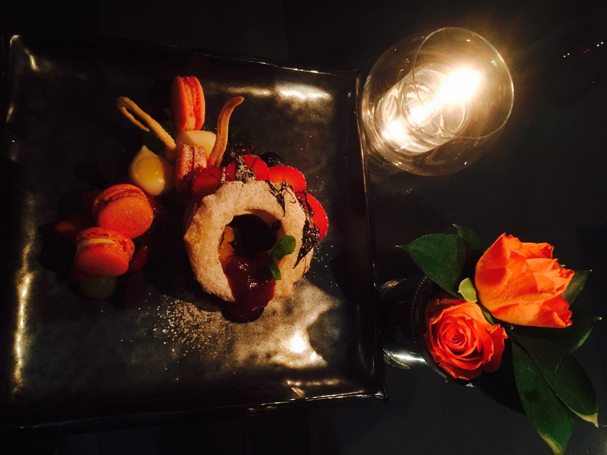SushiArtistes's tweet photo. #HappyValentinesDay @SushiArtistes Find your love in @SushiArtistes http://t.co/M28fFLu87P