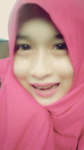 ronaldyarelhern's tweet photo. Sarahcantik banget pake kerudung{} http://t.co/r52ew0KR2k