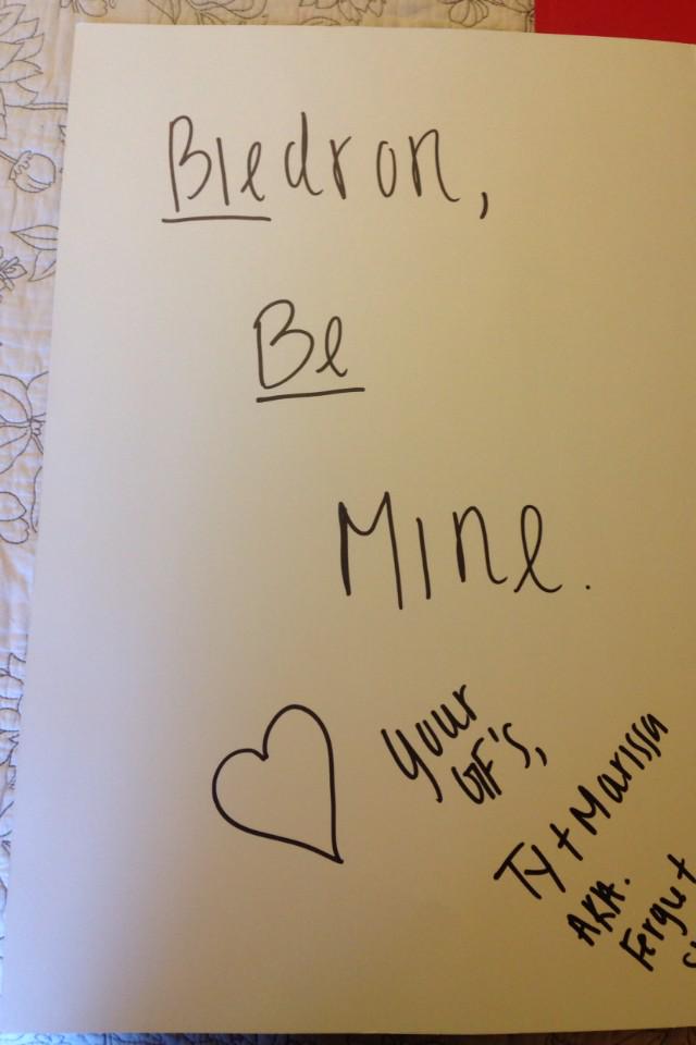 marhow_14's tweet image. The card we got mike&amp;lt;3 #itsnotweird