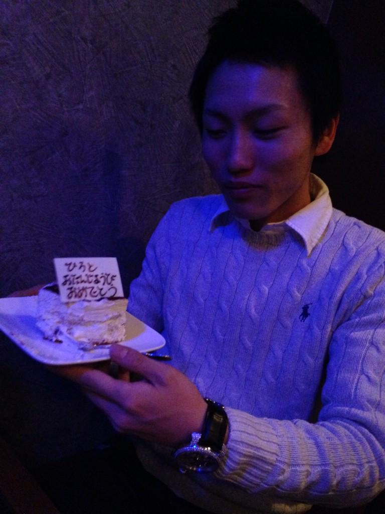 0110Rush's tweet photo. 豆によろこぶ、あつい。笑

二日酔いやー。

今日がんばったら休み@(・●・)@

チリのお酒わ強烈でした(._.)
みさきごちそうさまです📢 http://t.co/BFdcBjkDAH