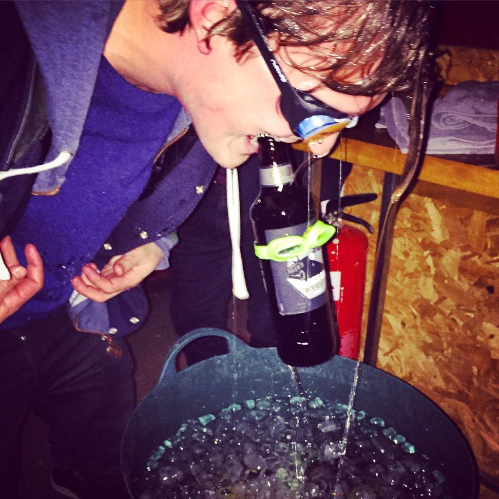 Livilips's tweet photo. “@StreetFeastLDN: Last hour of #BeerGoggles. Now with 50% more chance of victory. #NoBrainer http://t.co/RQlibvOE2M” @AlexSpirrett tonight