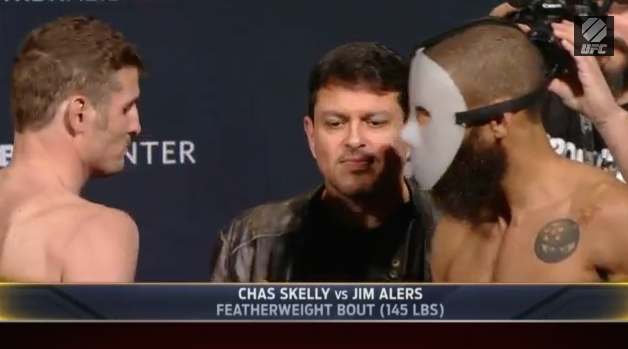 ATSteveDuncan's tweet photo. Chas Skelly (145.75) vs. Jim Alers (145) #UFC #MMA #UFCFightNight #UFCBroomfield http://t.co/ox5RYzi7Fq