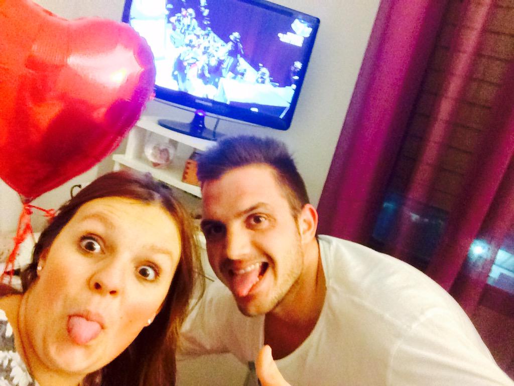 nooelia87's tweet photo. @RTVA desde Ubrique!!! #EltangaiF la final o san Valentín??? Los dos!!! http://t.co/6whEOkVB6E