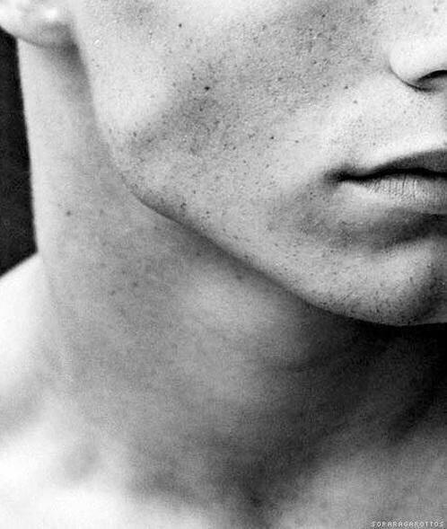 FuckableMen's tweet photo. favourite parts of a man's body http://t.co/4BsjZulDhe