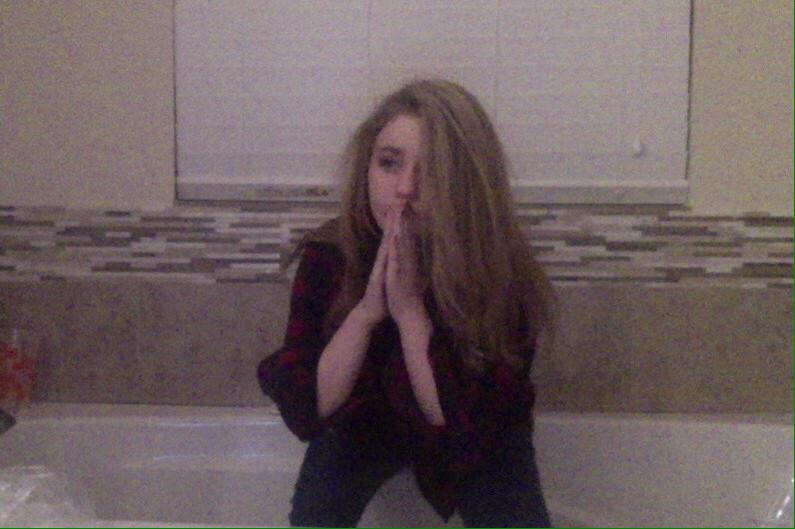 Prays for cute people to notice me