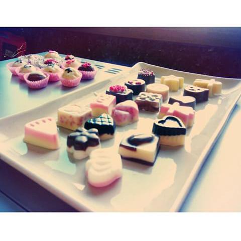 LeeHighi's tweet photo. @leesuhyun99_ happy valentine's day baby suhyun ><♥ http://t.co/ZHj4DejTTp