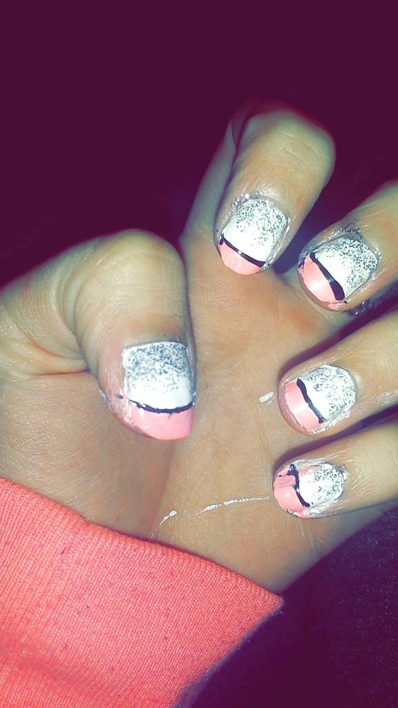 heroldaccount's tweet photo. I tried😂👑💅 http://t.co/pEVQFbXzZb
