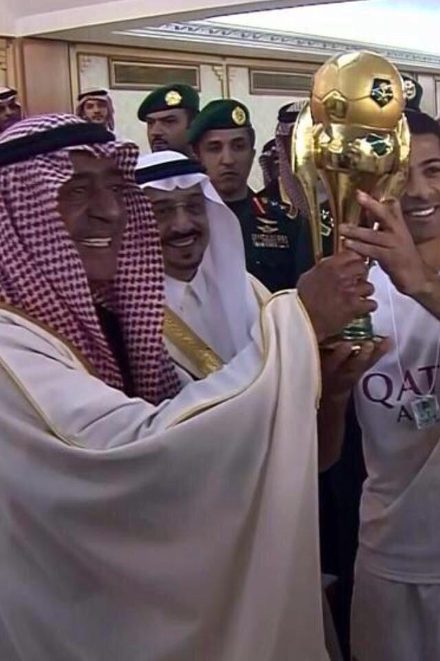 hasamn172's tweet photo. #الف مبورك اﻻاهلي http://t.co/FkLHcsUNvs