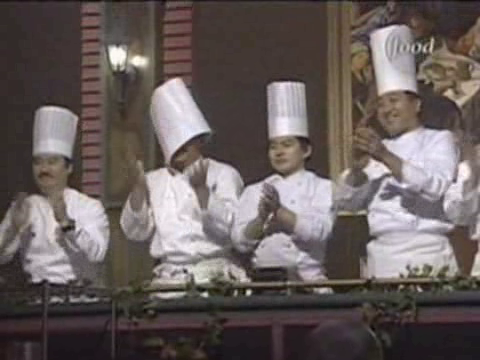 StereoHomesick's tweet photo. Iron Chef - Lamb Battle - Sakai vs. Okabe, Club Mistral leader's hat collapses onto his head http://t.co/f2wRpNBwKX