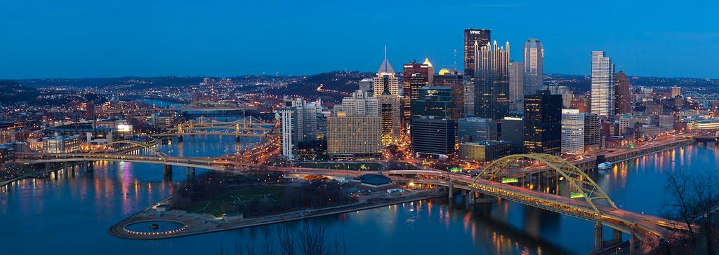 DandyEyeCandy's tweet image. View of the Steel City at night #Pittsburgh