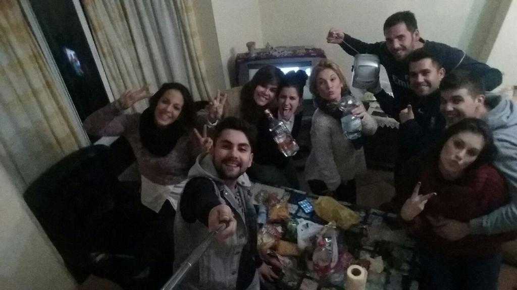 gallardo_chema's tweet photo. Viendo la gran final desde San Petersburgo!! Capital Bogotá!! Calle sal si puedes!! #EltangaiF http://t.co/UDDuZ6SqrN