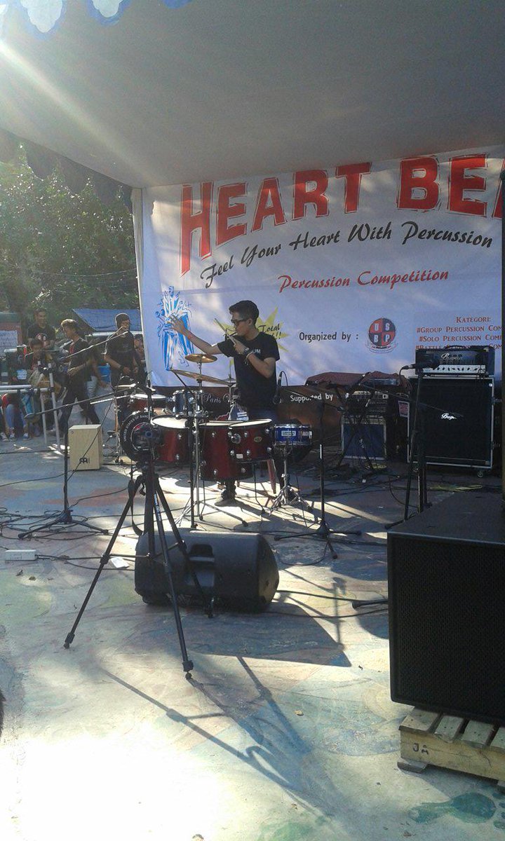 Idan dari <a href="/DXFpercussion/">DXF Percussion</a> solonya keren bangetttttt!!