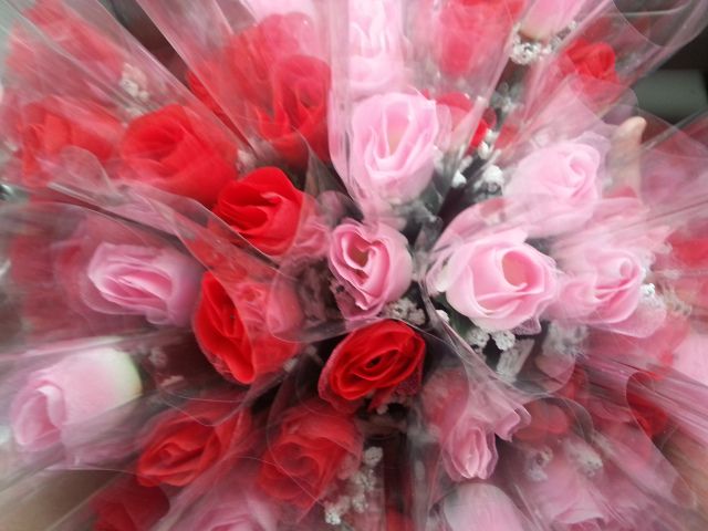 Ayoo rayakan Malam Valentine mu di sini. Dapatkan bunga sbgai ungkapan kasih kami. Mulai pukul 17.00 until closing.