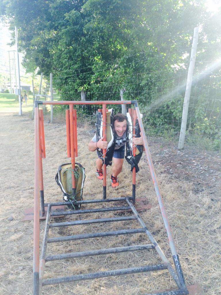 Jc_orioli's tweet photo. Séance de joug a l ile maurice !! 

#pasderepos
#OldSchool http://t.co/5MIlxXD6Ur