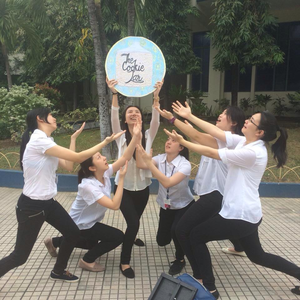 _TheCookieJar's tweet photo. Thank you so much to everyone who bought cookies from us! You helped us fulfill our mission to feed the hungry. :) http://t.co/KuP3ZoZs1U