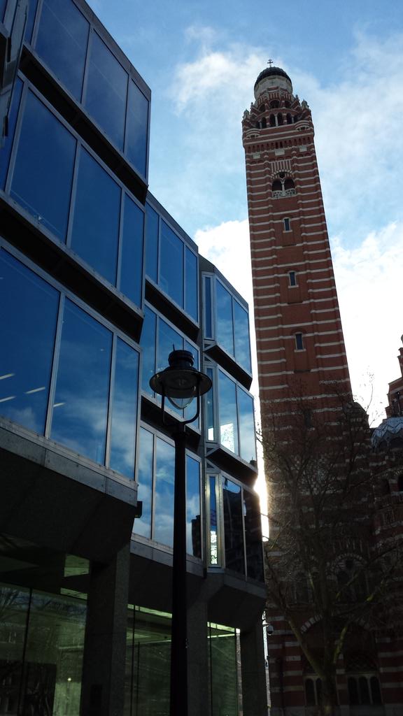 LondonIsYours's tweet image. What a beautiful morning #refractions