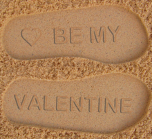 FSidez's tweet image. “Roses are red, Love’s in the air, Lovers are like flip-flops, Because both are a pair” #ValentinesDay