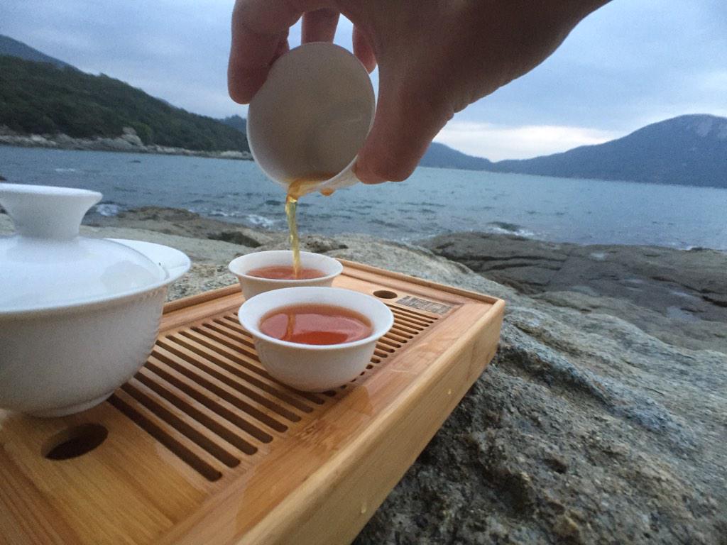 ilyabelikin's tweet image. #Teatable with #sunrise in #HongKong. And this is #TeaTableProject too.