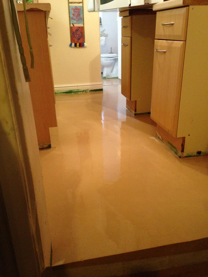 BeckonFlooring's tweet photo. A floor having just been screeded ready for a new vinyl floor http://t.co/pe5mzMnIeX