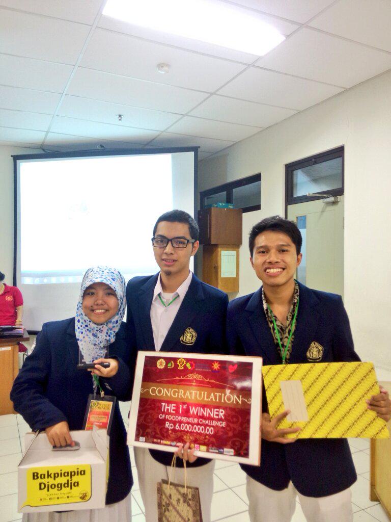 tphpfoodpreneur's tweet photo. Aaaanndd Congratulations for MIE BAKSO WAKYEM Unbraw!! http://t.co/FuOaot6u94