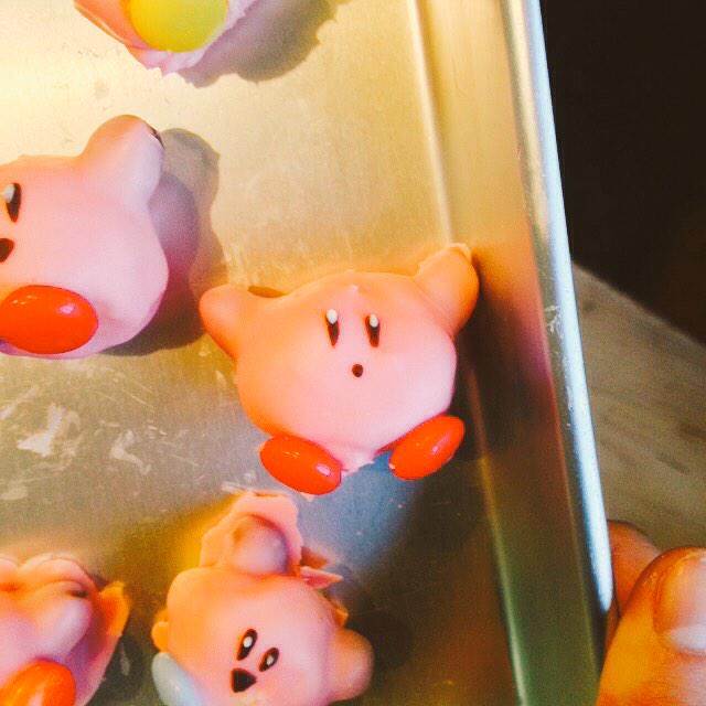 nagipu06's tweet photo. カービィチョコ作った//////
もう可愛すぎて発狂しそうあわあわあわあわあわあわあわ http://t.co/M5gpId2SAI