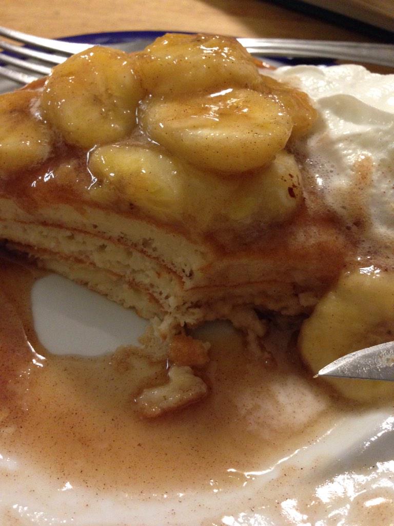 datburritodoe's tweet photo. #PANCAKIES #BEEATCH http://t.co/WZvFwaaRzC