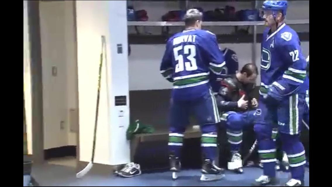 rvrbata17's tweet photo. Pic from last nights @VanCanucks game!!!! @NHL http://t.co/cjC2XGuAKu