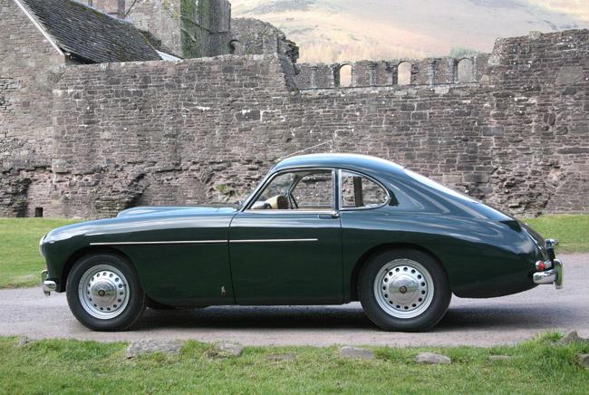 GSJWBristol's tweet image. #Bristol404 This car first sold 60 years ago today! @BristolCarsLtd @bristolowners @BulldogIV