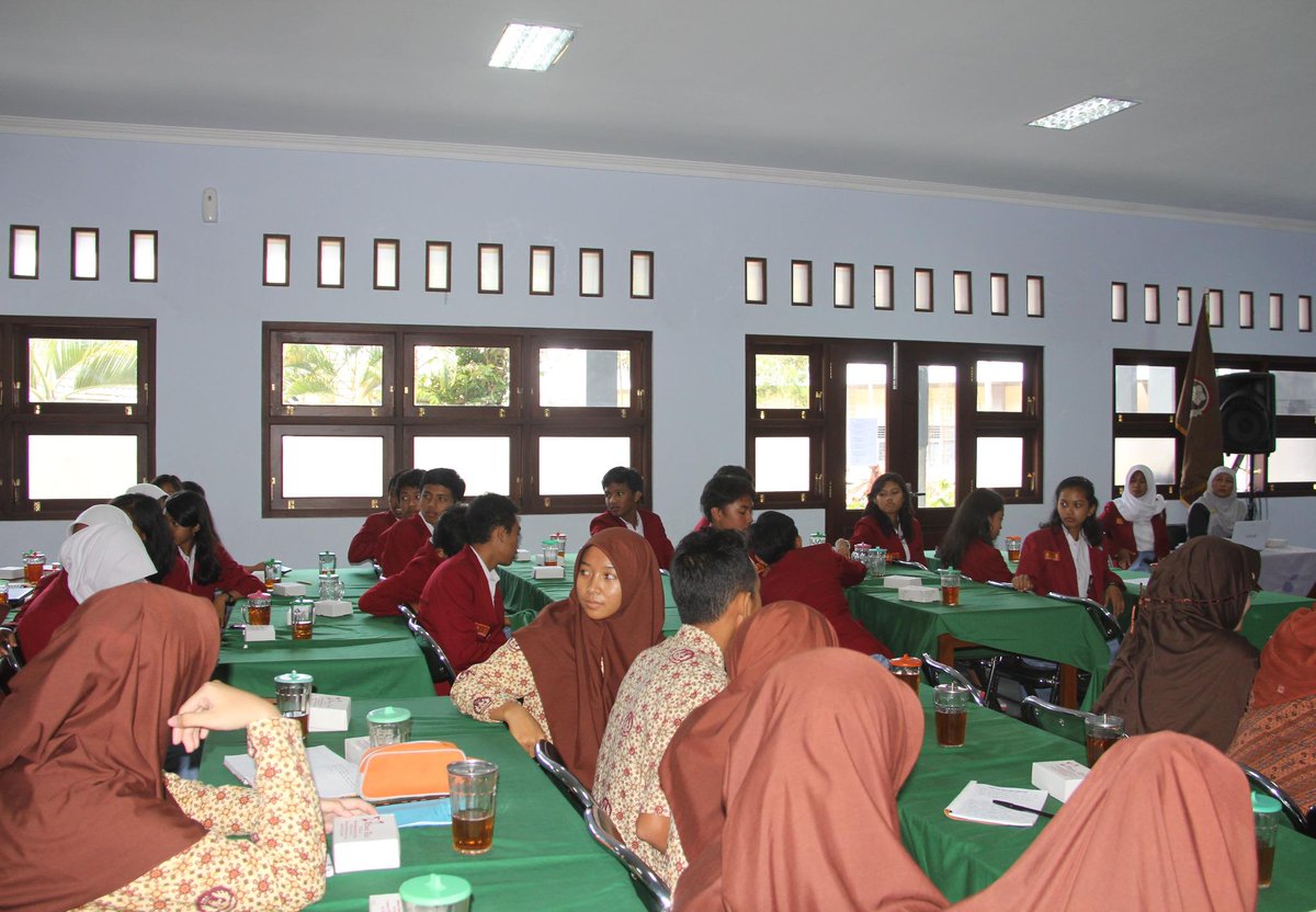 LePs_SWIBHA's tweet photo. Studi Banding @Sebayota ke SMAN 1 Wonosari .. #2 http://t.co/sqYMeZVFuj