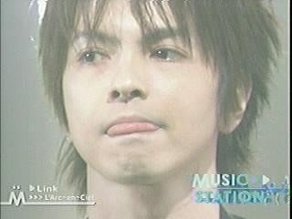 777 Twitterissa おまえらのベストオブhyde貼ってけ 叙情詩で長かったのに Mステのlinkで短髪になってた時 やっぱりこれの印象が強い Http T Co Eo7pjcstre Twitter