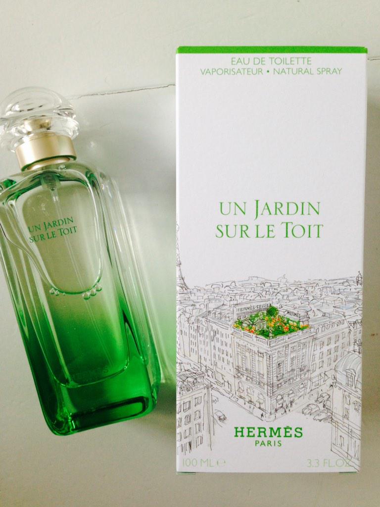 Happy Valentine 💋 #unjardinsurletoit #hermes #favoriteperfume