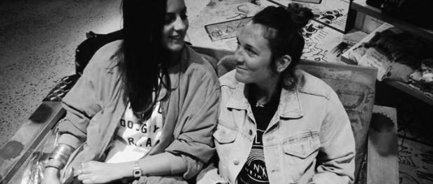 AlHeureDigitale's tweet photo. #Interview de @ErnestFaustine : "le partage d’une passion commune pour le streetstyle" http://t.co/50f3suP7zQ
#Mode http://t.co/hGS0qWAcJV